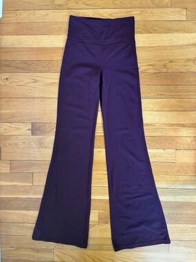 Athleta Eggplant Purple Elation Flare Pant, Size XS